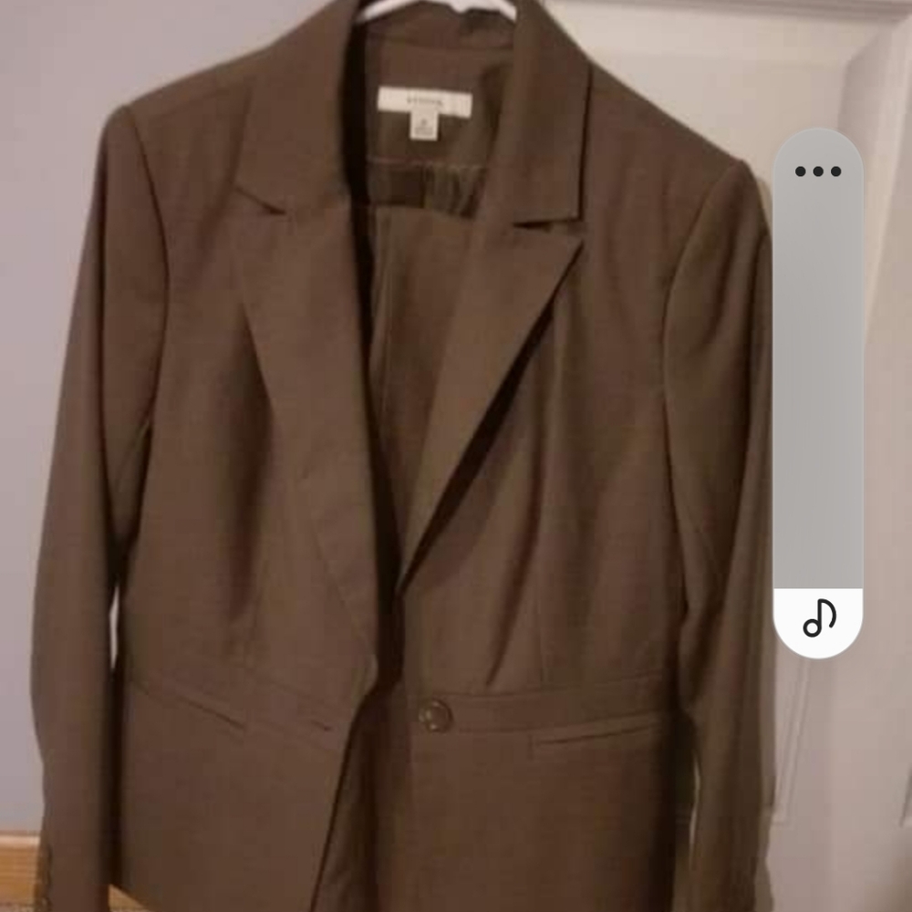 2/$30 Size 10 new with tags pantsuit